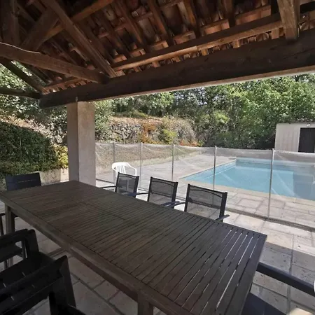 Vakantiehuis Le Jardin Des Loriots Saint-Etienne-de-Gourgas
